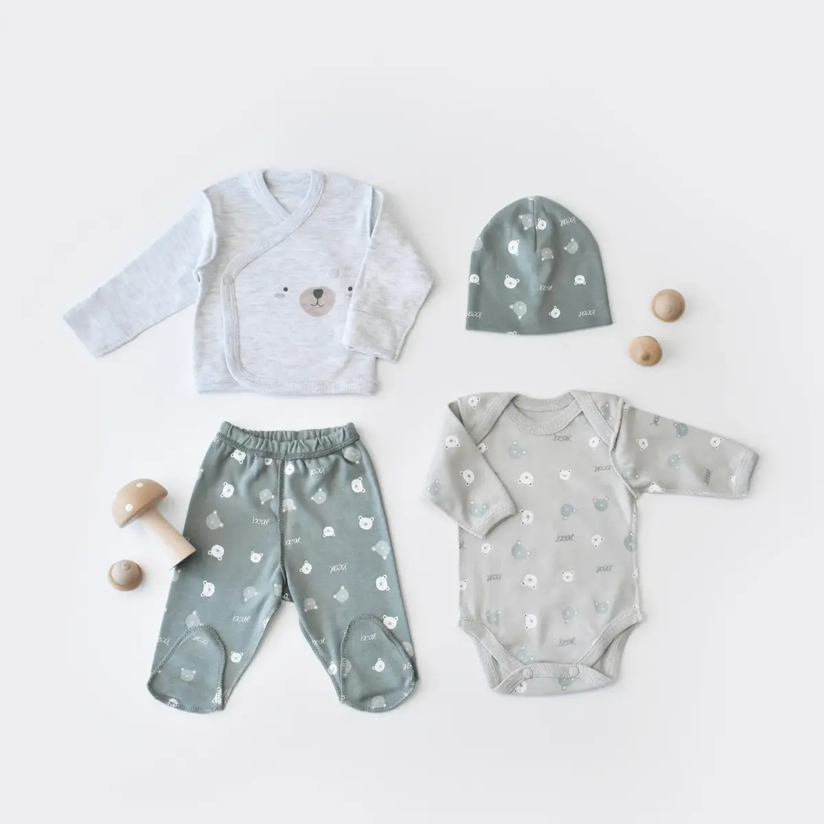 Bibaby Organik Zıbın Takımı Hug Me Bear Prematüre Yeşil Bibaby Organik Zıbın Takımı Hug Me Bear Prematüre Yeşil