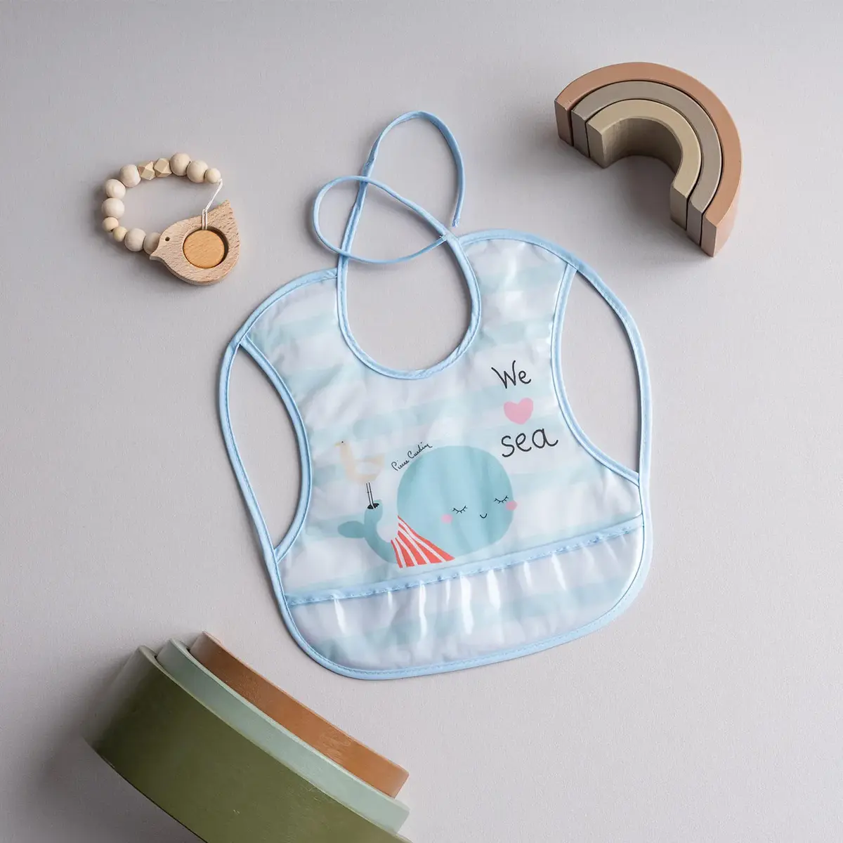 Pierre Cardin Mama Önlüğü Kol Geçmeli PVC Mavi Pierre Cardin Mama Önlüğü Kol Geçmeli PVC Mavi