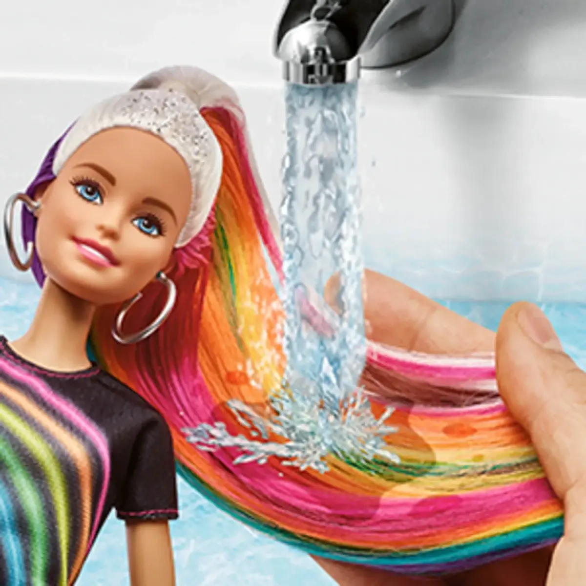 Barbie Gökkuşağı Renkli Saçlar Bebeği