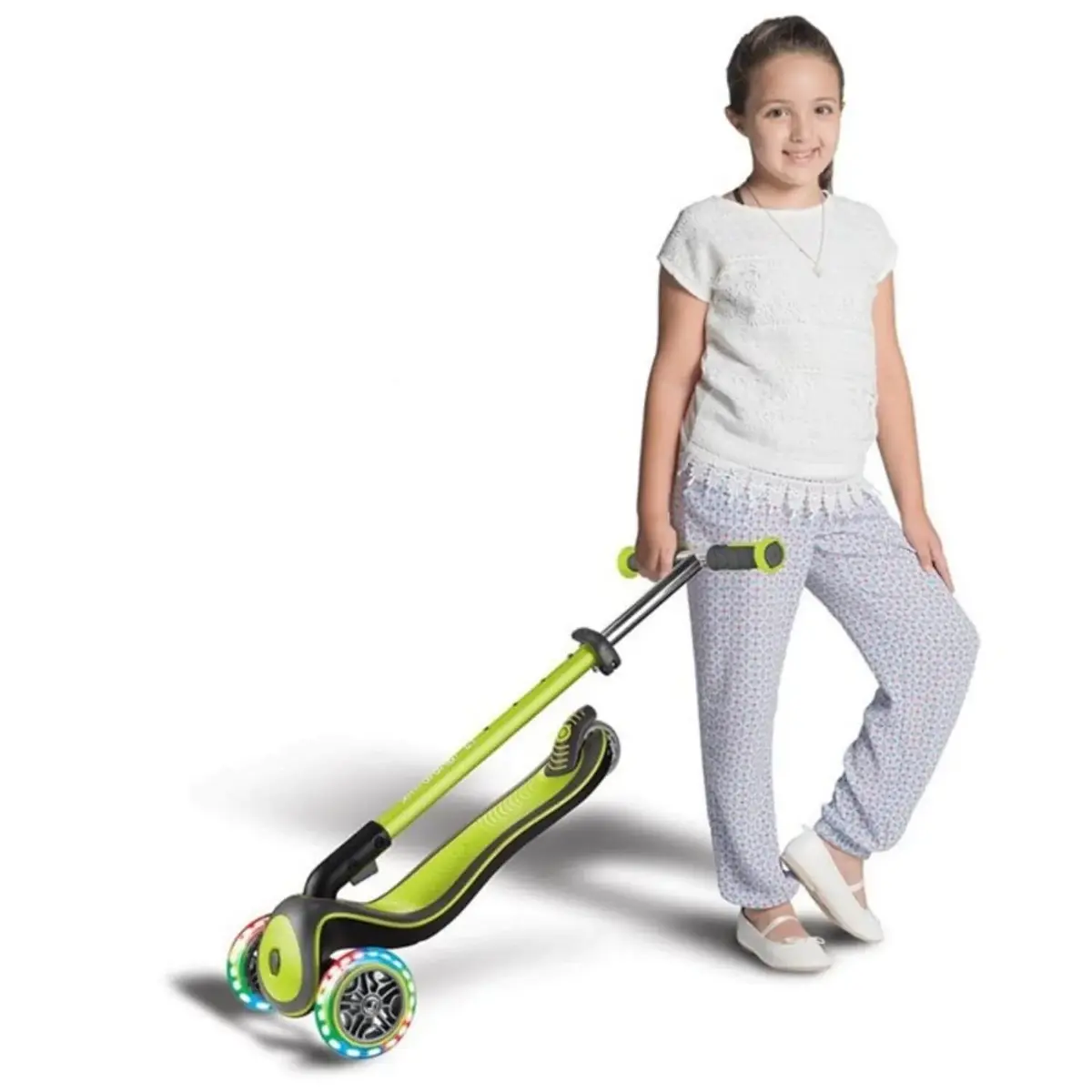 Globber Elite Deluxe Işıklı Scooter Yeşil