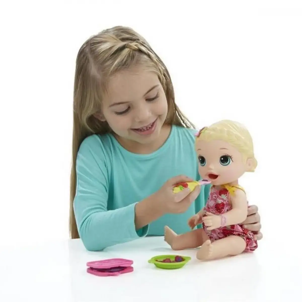 Baby Alive Lily ile Mama Eğlencesi