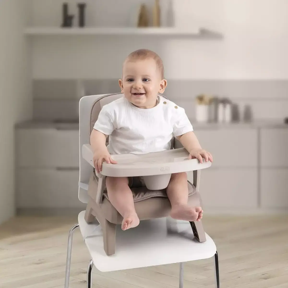 Chicco Bento Portatif Mama Sandalyesi Vanilla