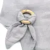 Babyjem Ahşap Diş Kaşıyıcılı Bürümcük Müslin Önlük Gri