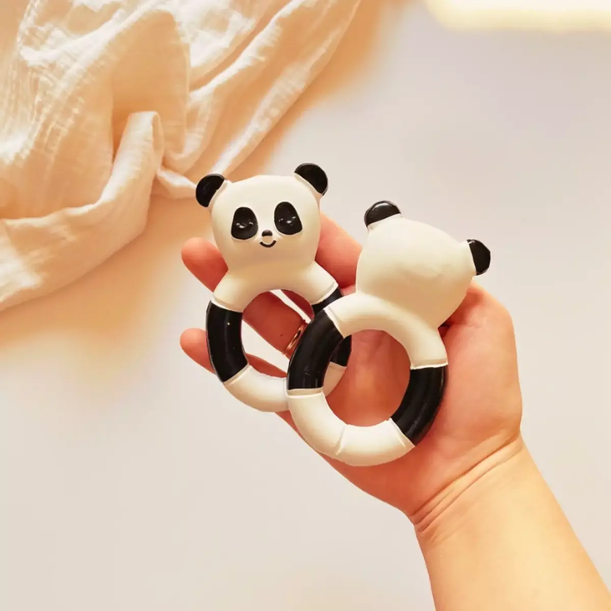 Hubble Doğal Bebek Diş Kaşıyıcı Ve Oyuncağı Panda Halkalı