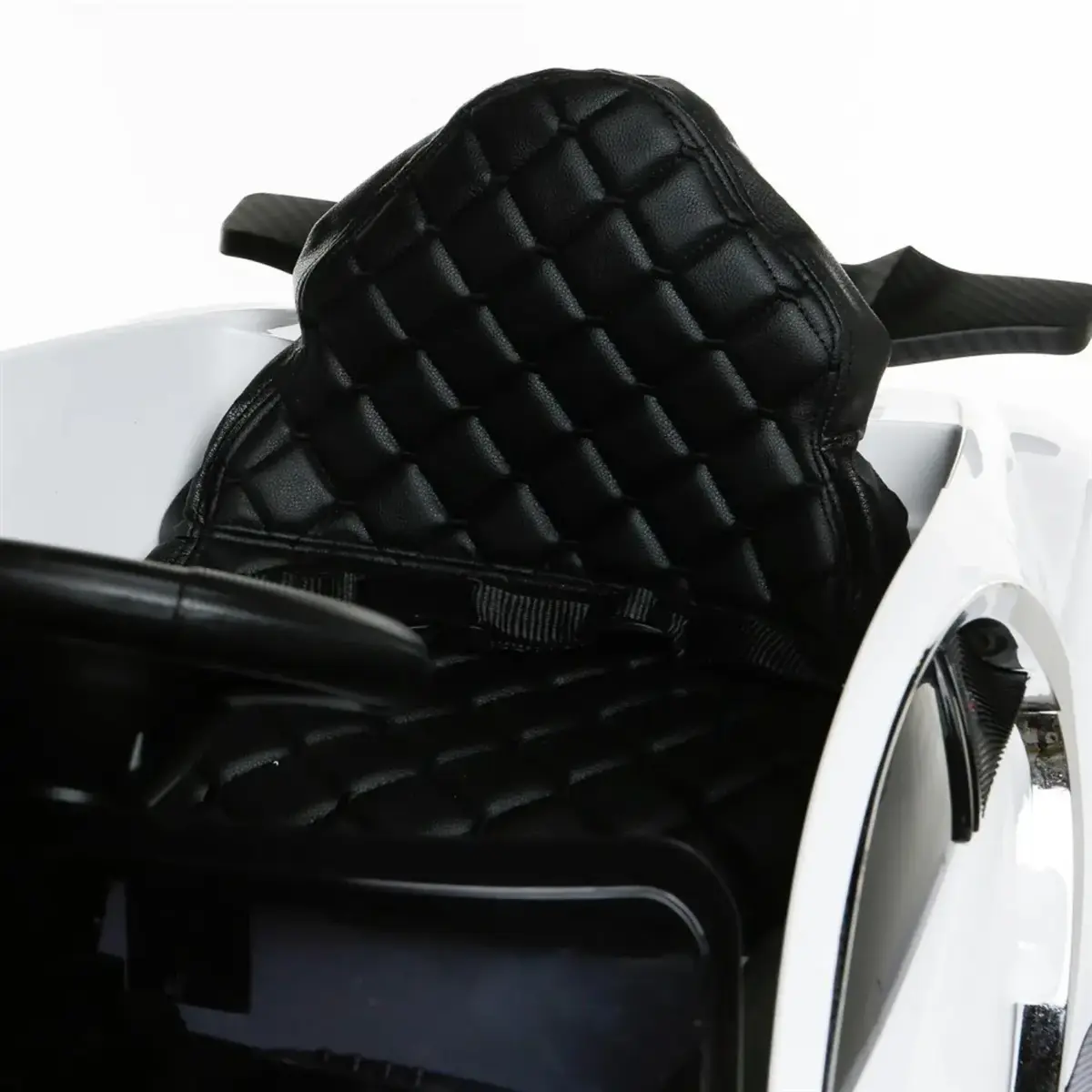 Babyhope Bugo Drive Akülü Araba 12 Volt Beyaz