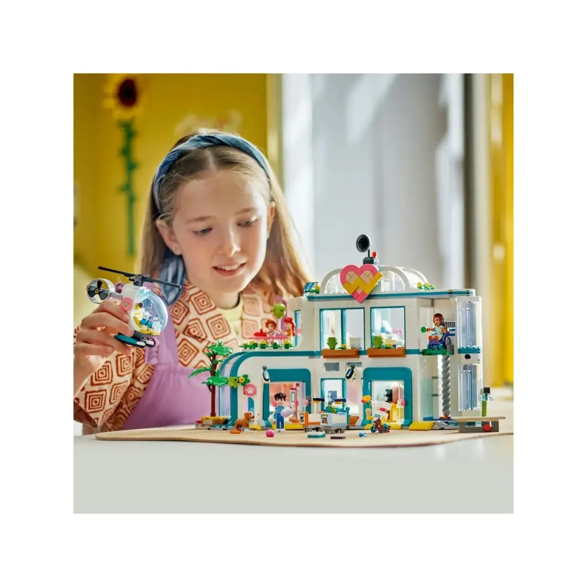 LEGO® Friends Heartlake City Hastanesi 42621