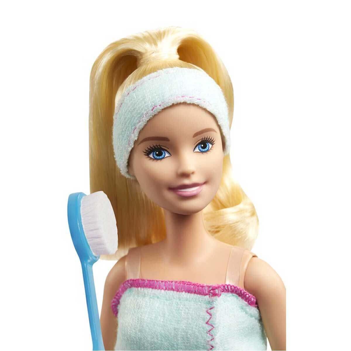 Barbie'nin Spa Günü Bebekleri