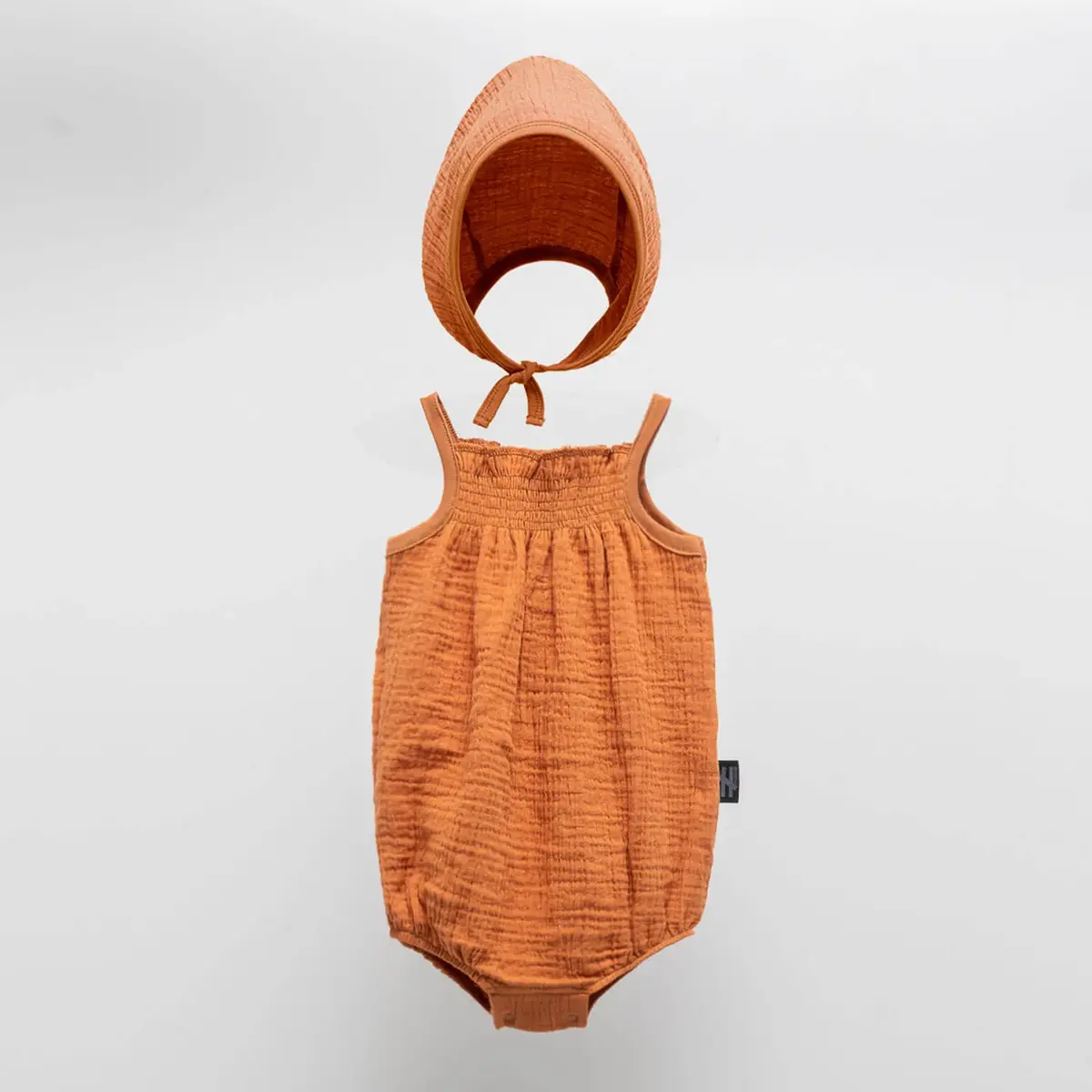 Moi Noi Body Şapkalı Müslin Tarçın Moi Noi Body Şapkalı Müslin Tarçın