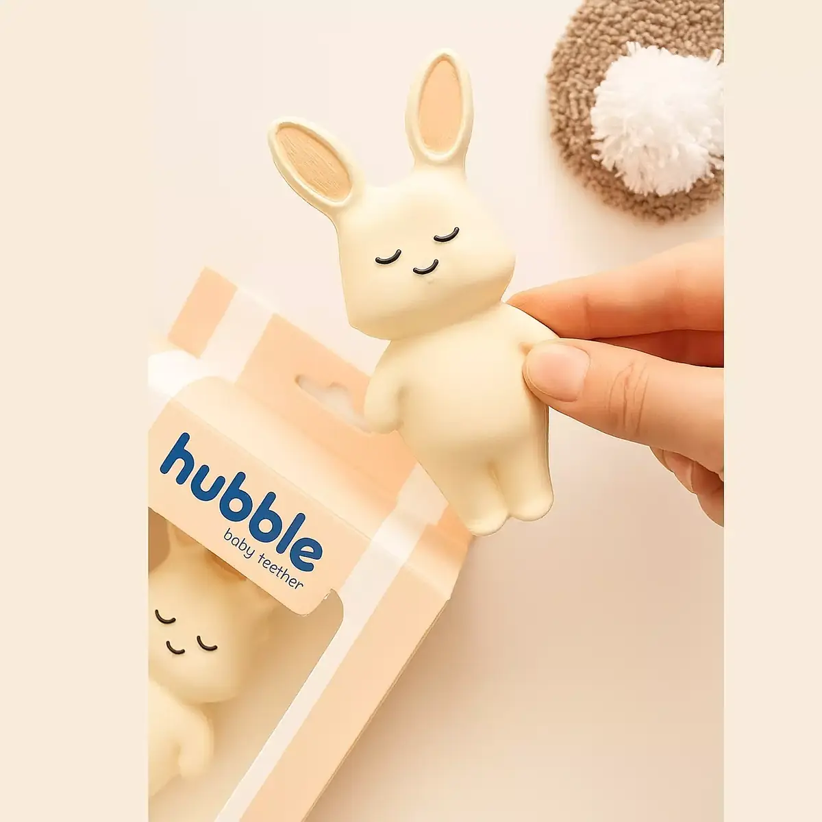 Hubble Doğal Bebek Diş Kaşıyıcı Ve Oyuncağı Tavşan