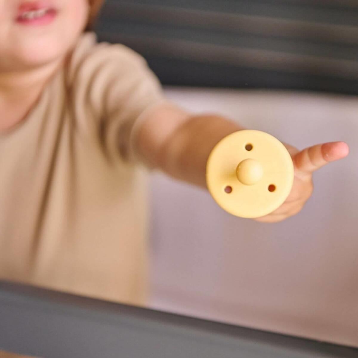 OiOi Emzik 0+ Ay Mellow Yellow