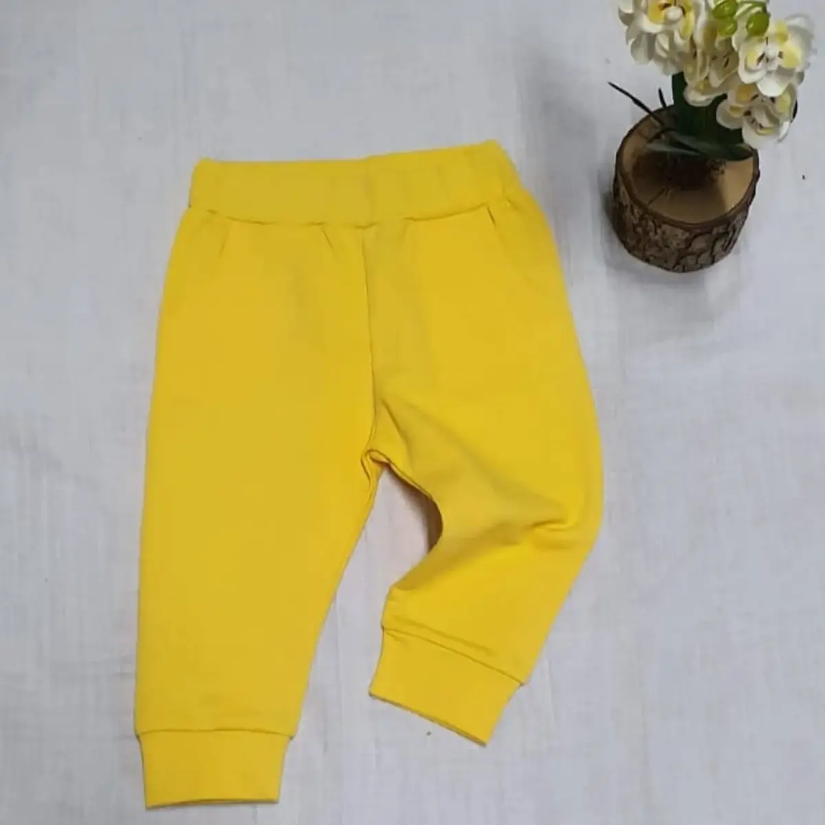 Tiffany Eşofman Altı Düz Sarı Tiffany Eşofman Altı Düz Sarı