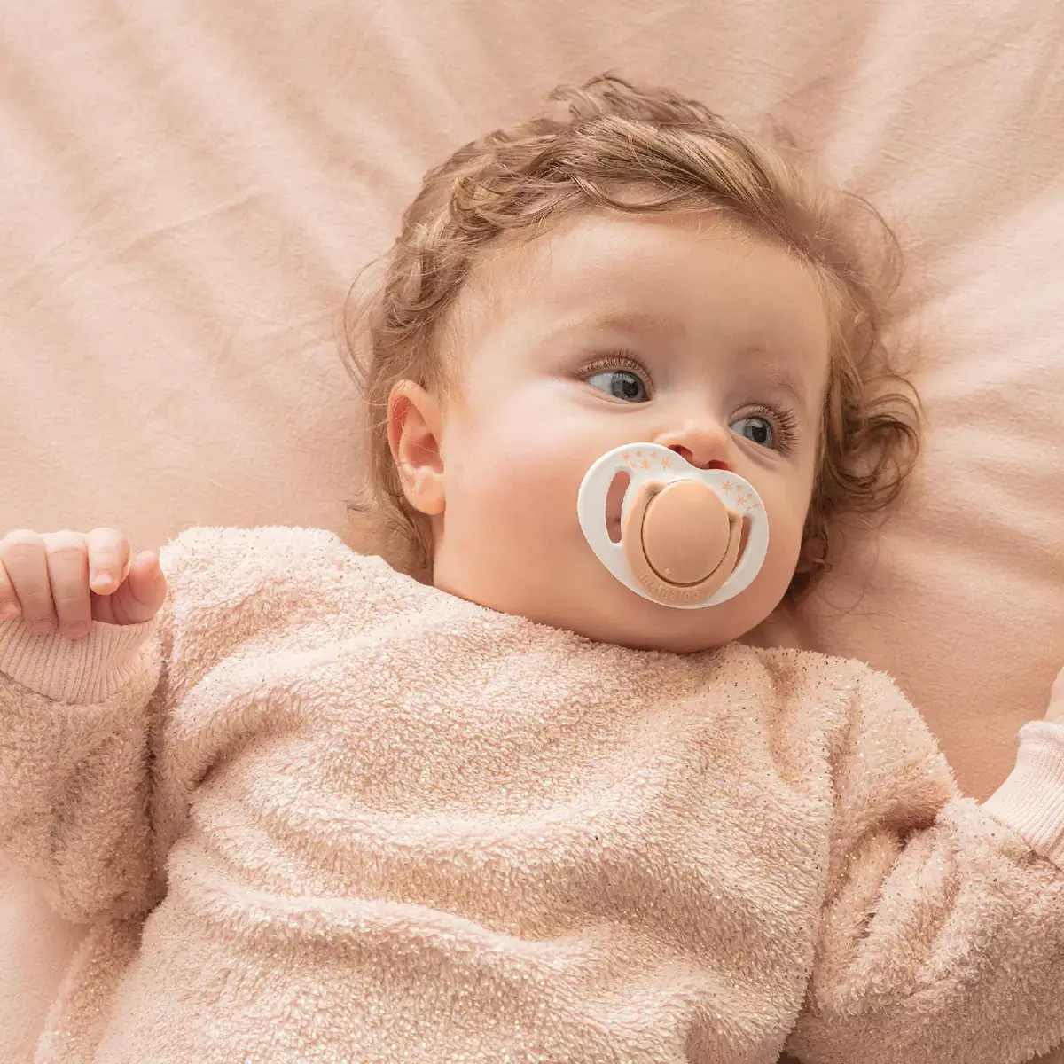 Mamajoo Ortodontik Silikon Emzik Sterilizasyon & Saklama Kutusu 6 Ay+ Powder Blush 2li