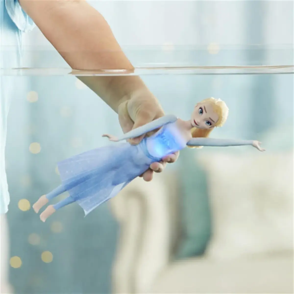 Disney Frozen Elsanın Işıklı Su Sihri