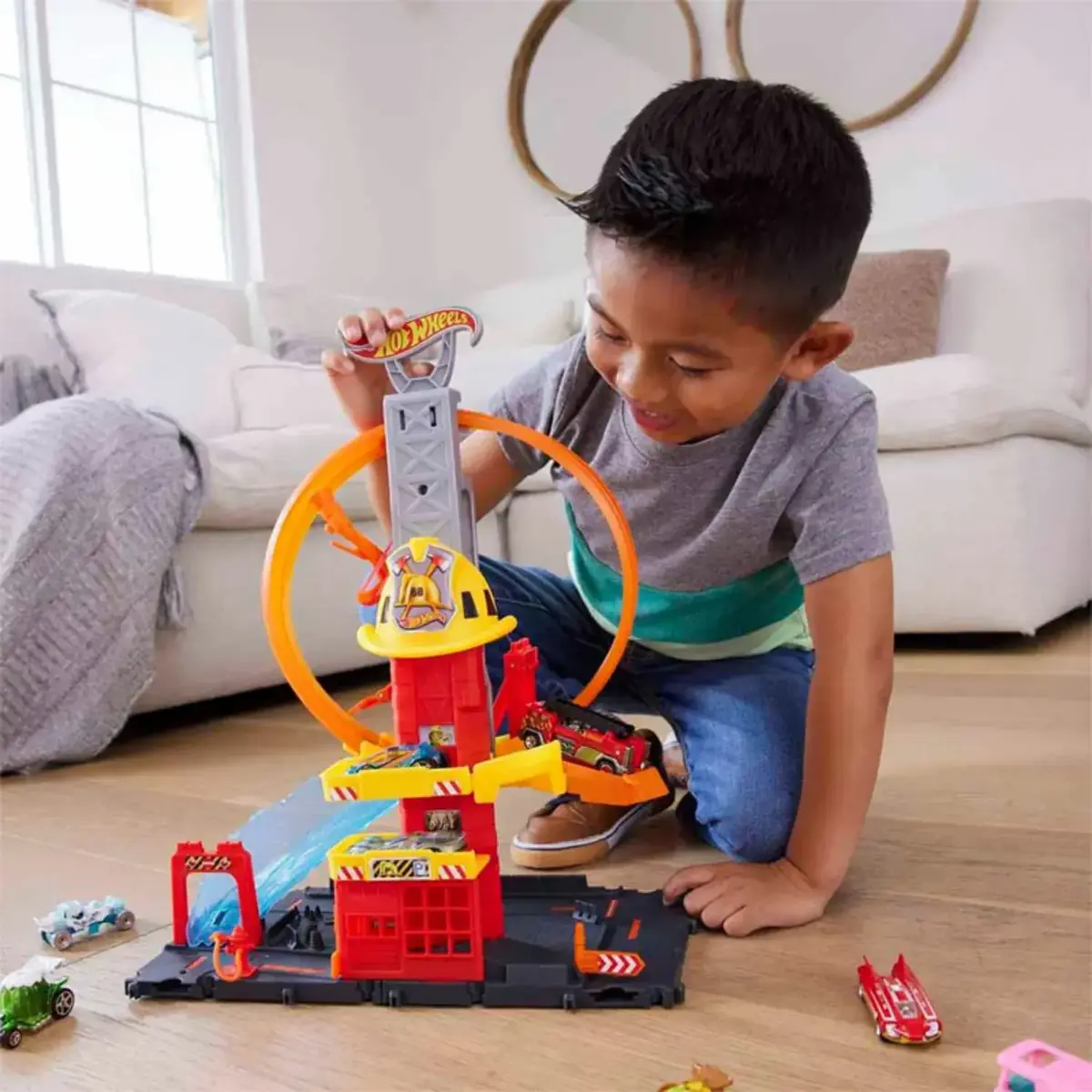 Hot Wheels Çember Pistli İftaiye İstasyonu