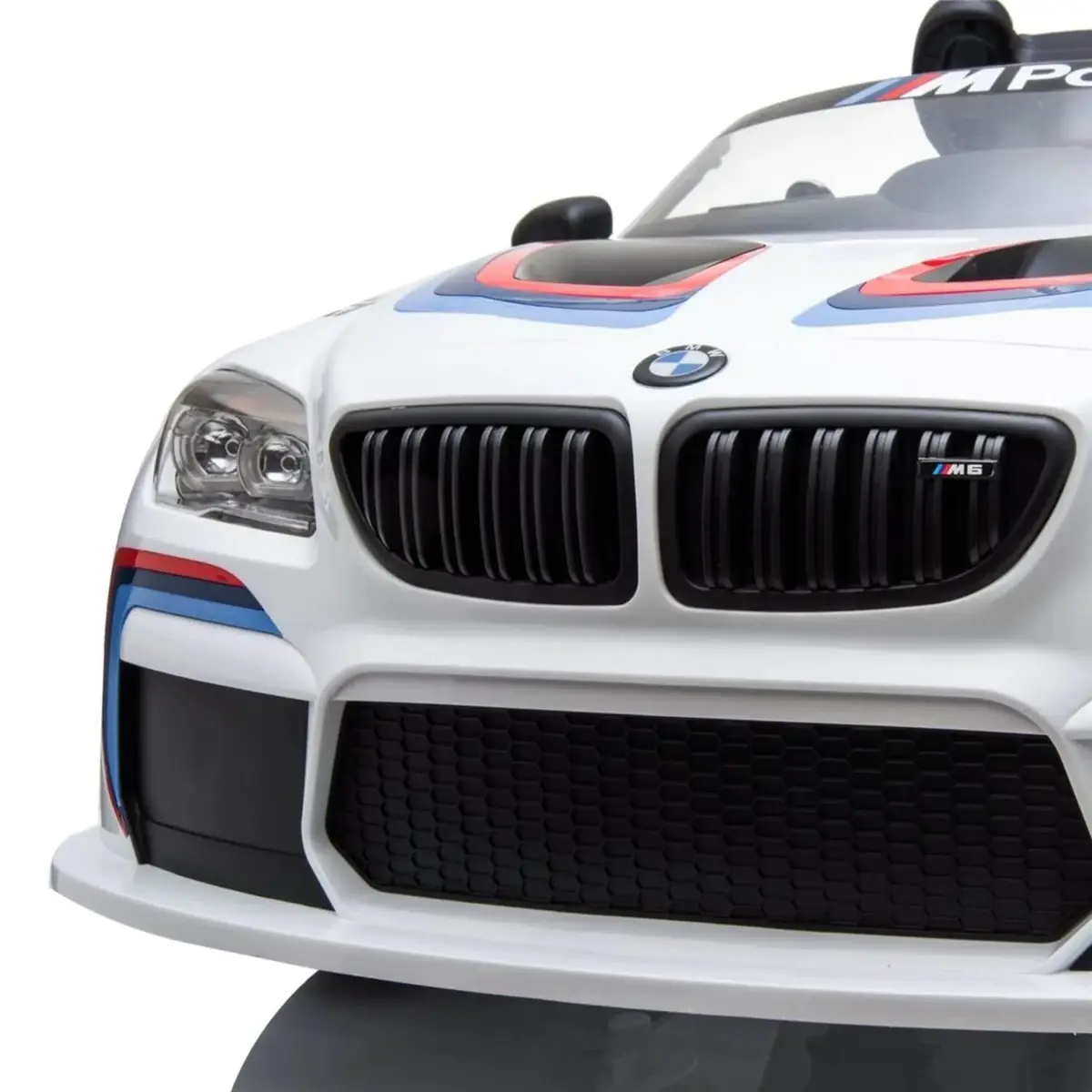 BMW M6 GT3 Akülü Araba White