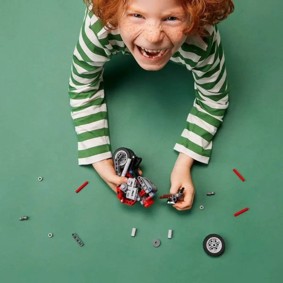 LEGO Technic Motosiklet 42132