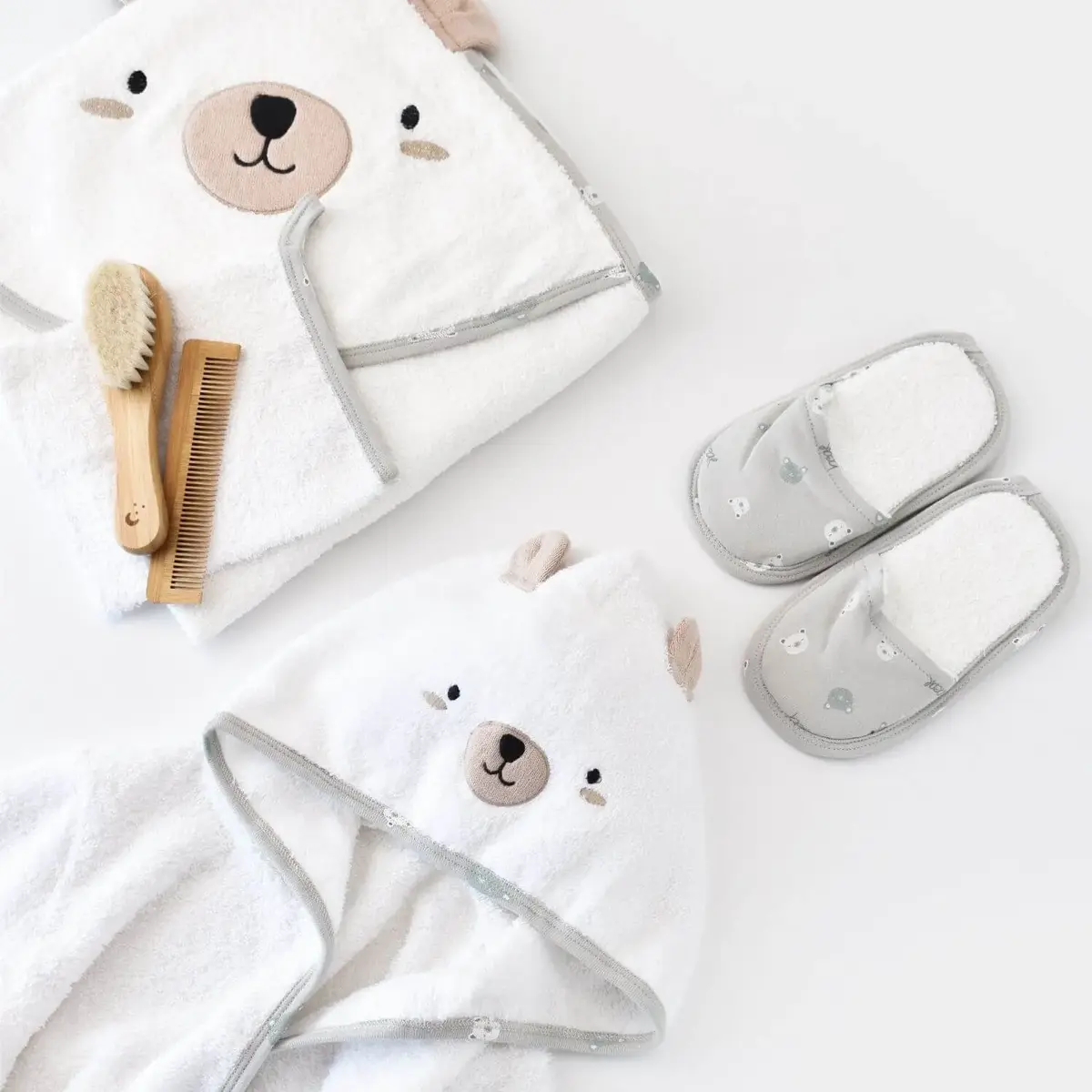 Bibaby Organik Bornoz Takımı Kutulu Hug Me Bear Yeşil