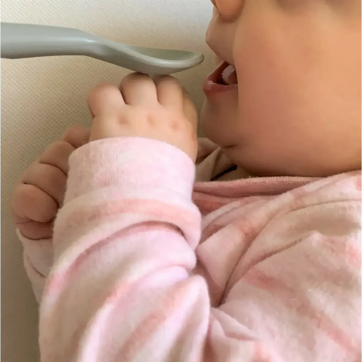 OiOi Nam Nam Mama Kaşığı Powder Grey