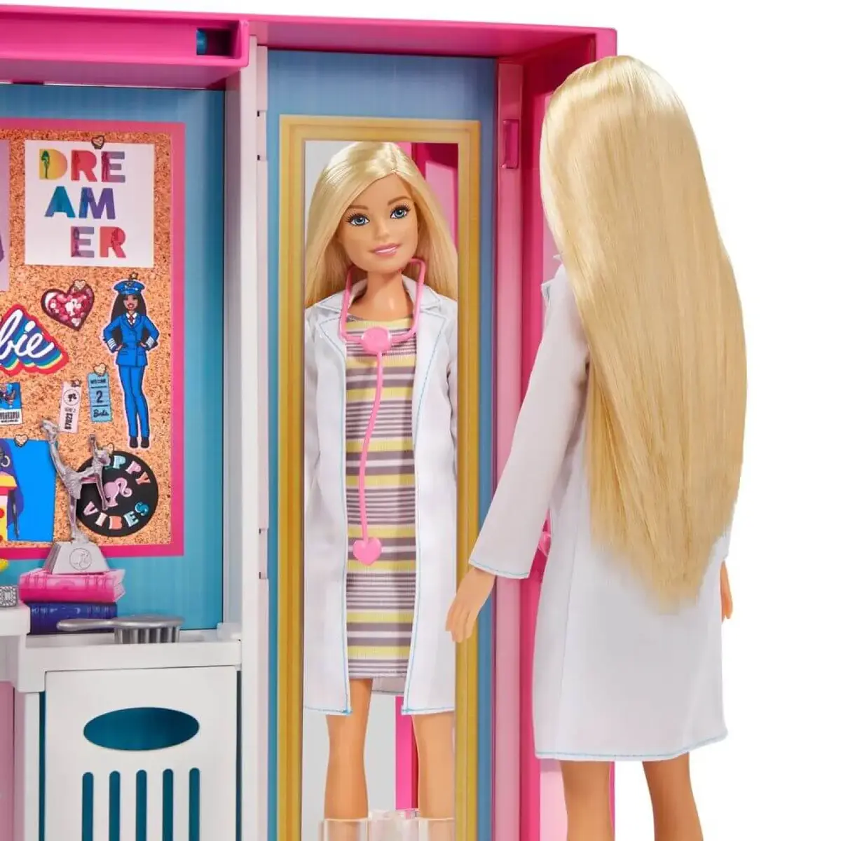 Barbie ve Rüya Dolabı Oyun Seti