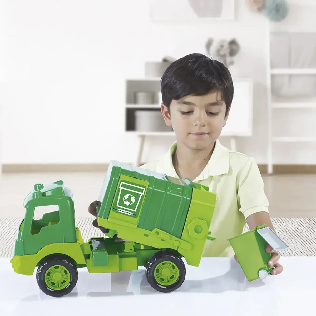 Dolu Çöp Kamyonu Pencereli Kutuda 43 Cm