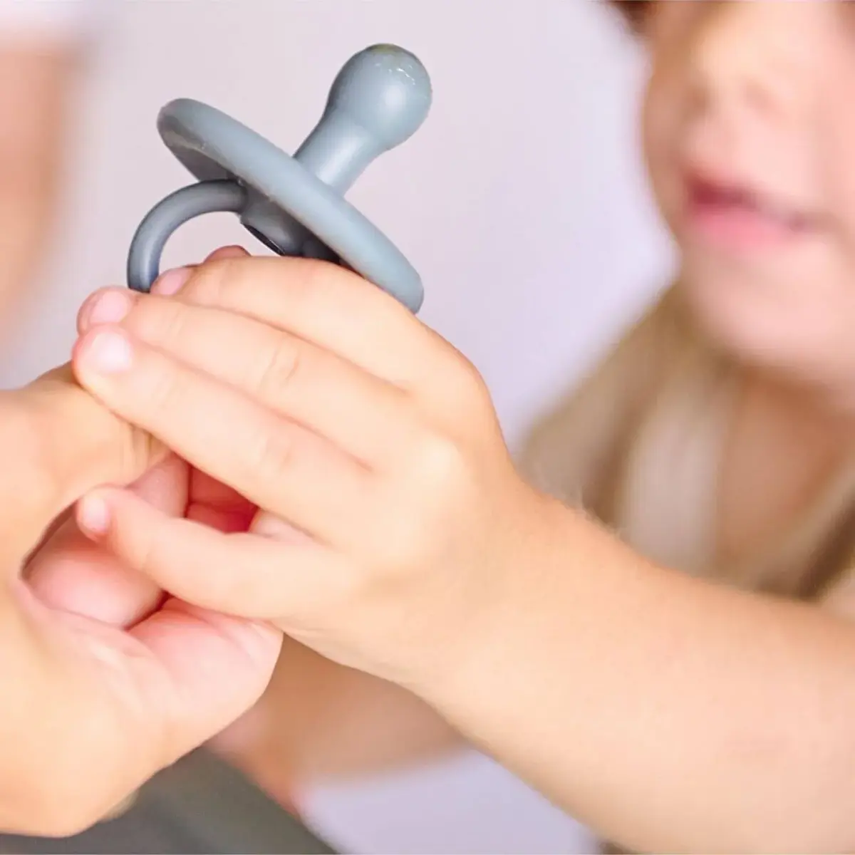 OiOi Emzik 0+ Ay Mineral Blue