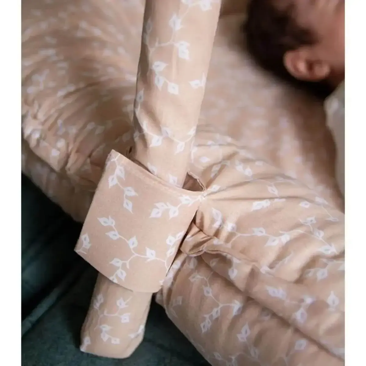 Babyjem Oyuncaklı Anne Baba Yanı Yatağı Somon Çiçek