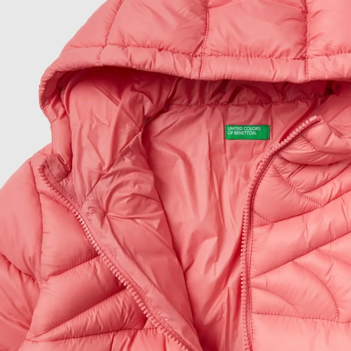 Benetton Mont Pembe