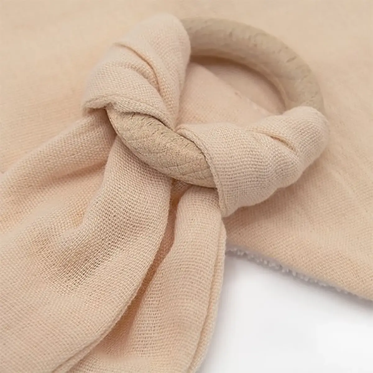 Babyjem Ahşap Diş Kaşıyıcılı Bürümcük Müslin Önlük Somon