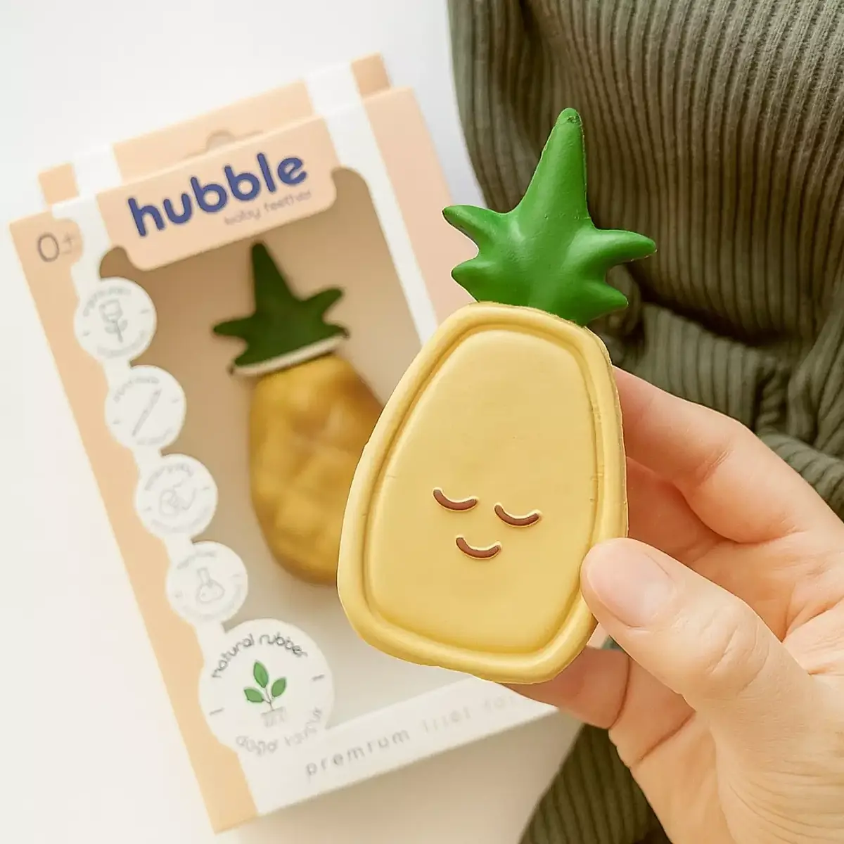 Hubble Doğal Bebek Diş Kaşıyıcı Ve Oyuncağı Ananas