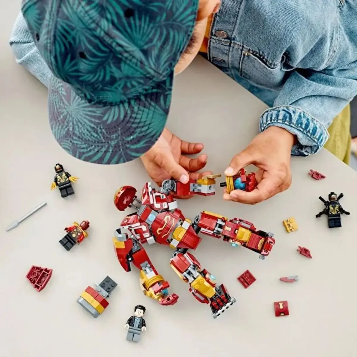 LEGO Marvel Hulkbuster: Wakanda Savaşı Oyuncak Yapım Seti 76247