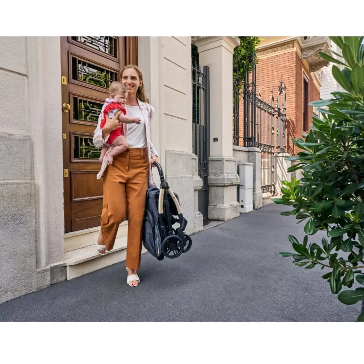 Chicco Goody XPlus Kabin Bebek Arabası Black Re_Lux