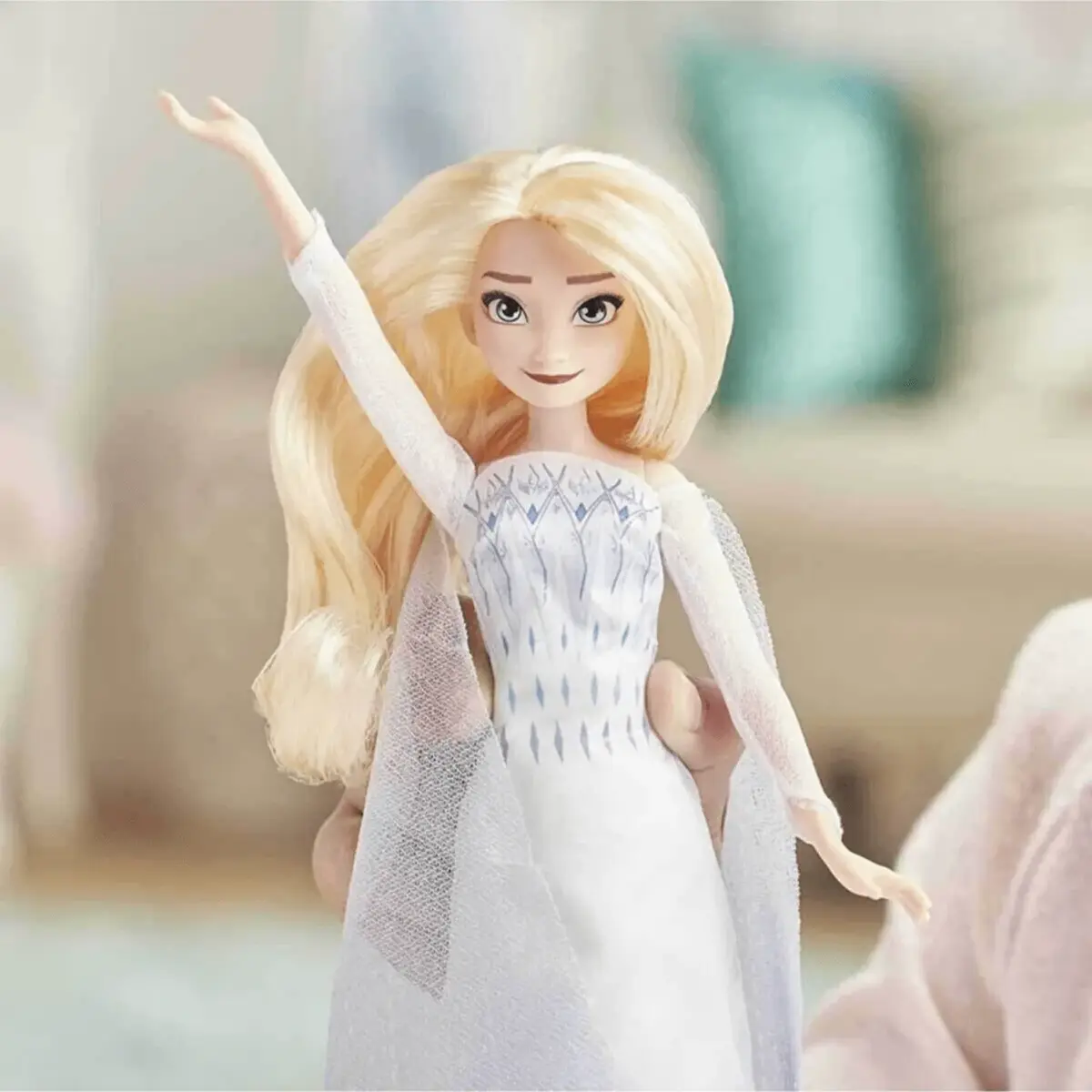Disney Frozen 2 Şarkı Söyleyen Kraliçe Elsa