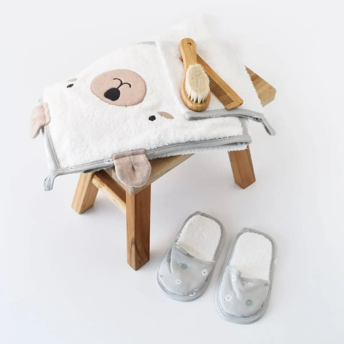 Bibaby Organik Bornoz Takımı Kutulu Hug Me Bear Yeşil