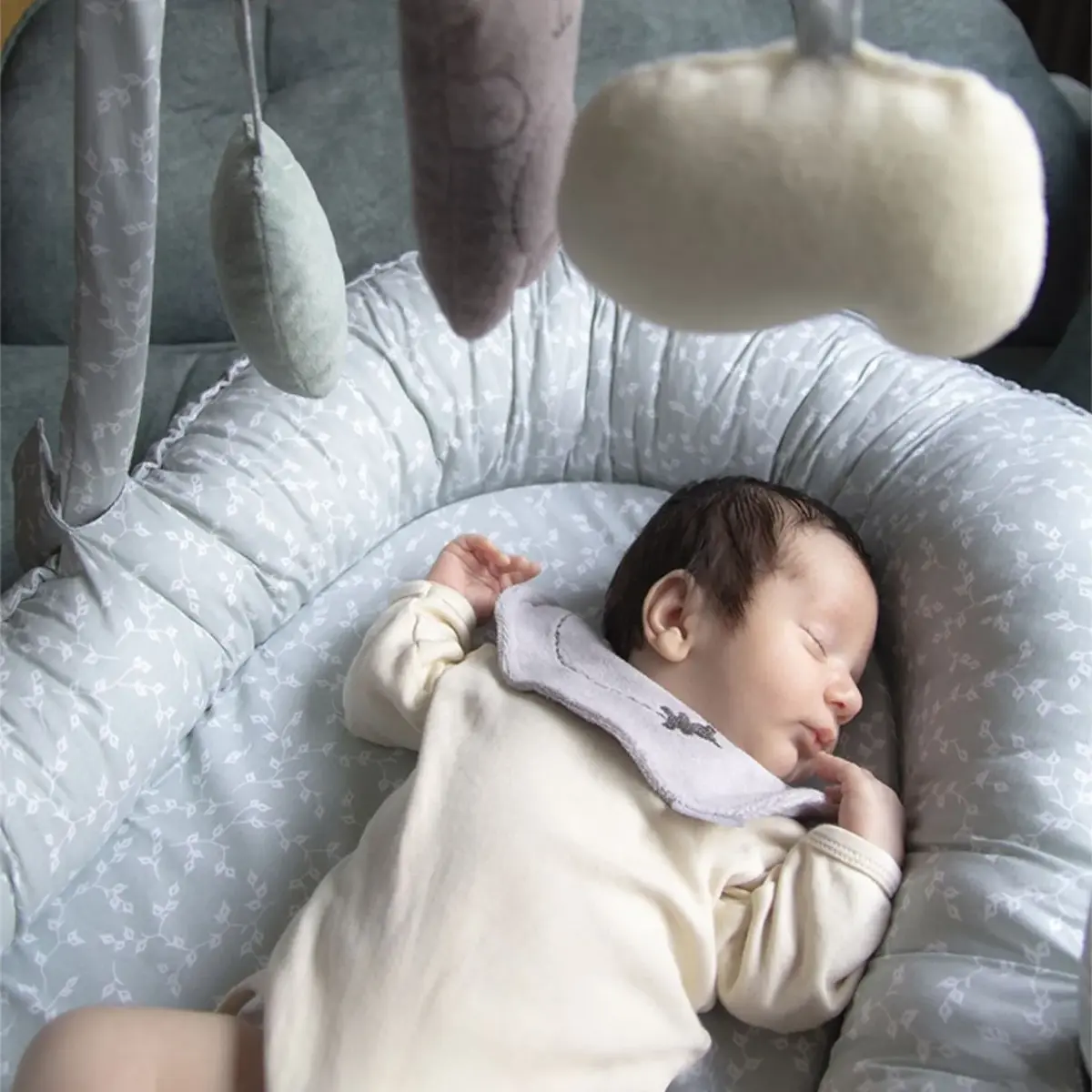Babyjem Oyuncaklı Anne Baba Yanı Yatağı Yeşil Çiçek