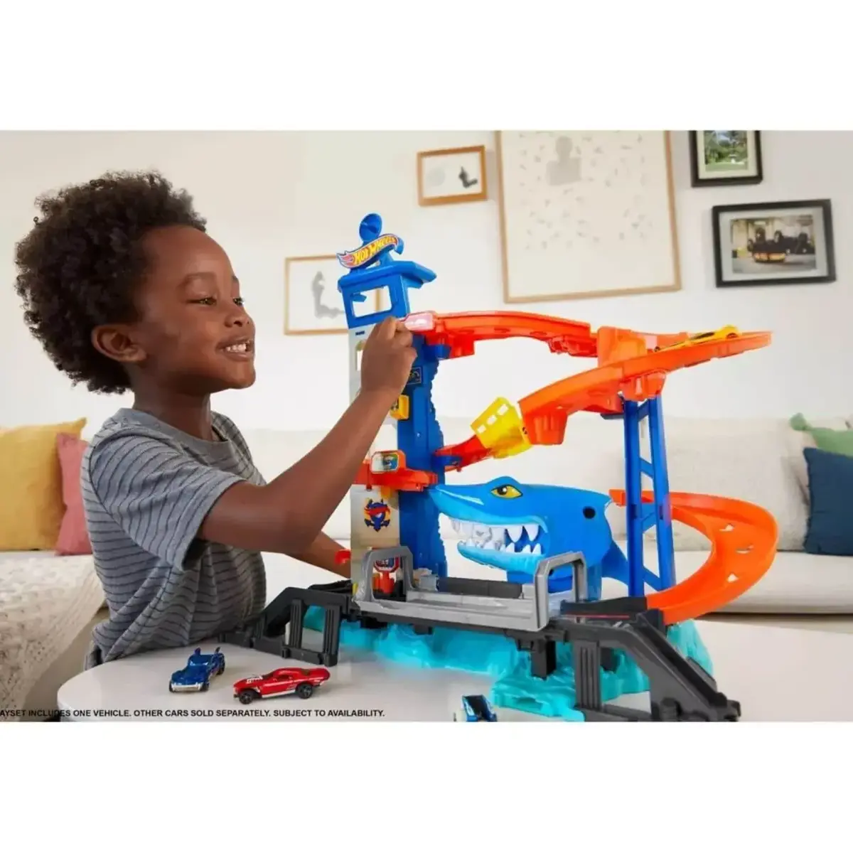 Hot Wheels Köpek Balığından Kaçış Oyun Seti