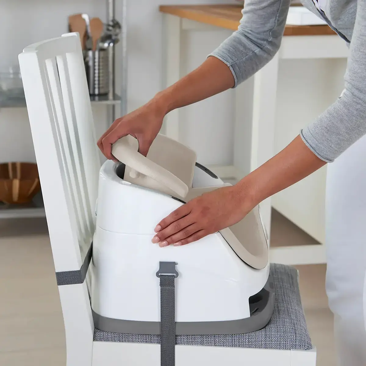 Ingenuity Baby Base Portatif Mama Sandalyesi Cashmere