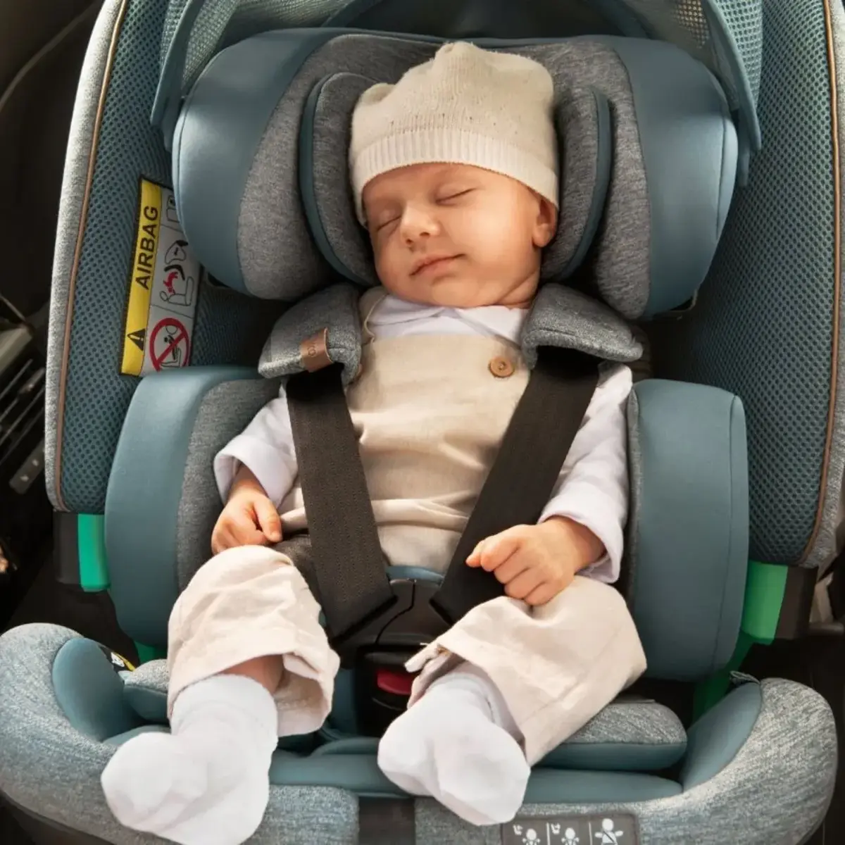 Chicco Bi-Seat Air Bazalı Oto Koltuğu 0-36 Kg Graphite